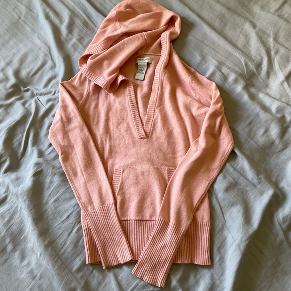Campus Crew Sweaters - Y2K Women's Pink Hooded Sweater